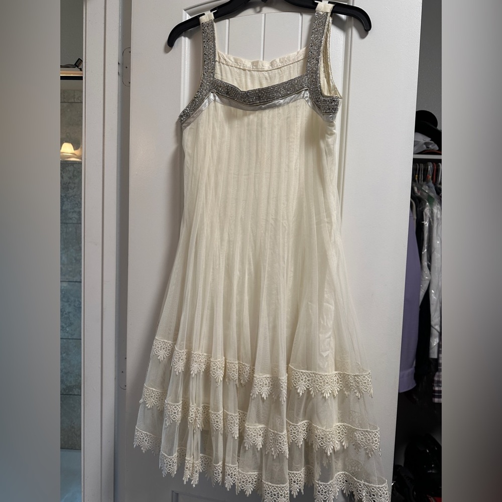Unknown brand - Soft white lace ruffle and rhinestone dress